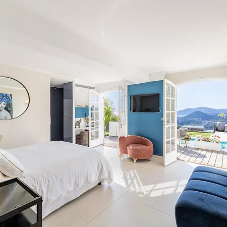 Ref 2165- La Napoule- Sea View For Rent Villa *