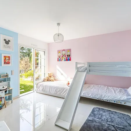 Villa Ref 2165- La Napoule- Sea View For Rent *