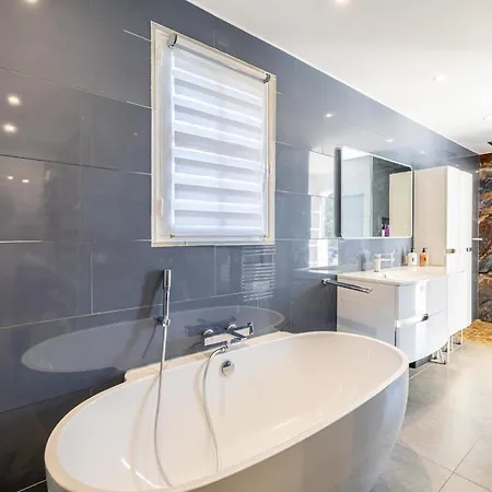 Ref 2165- La Napoule- Sea View For Rent Mandelieu